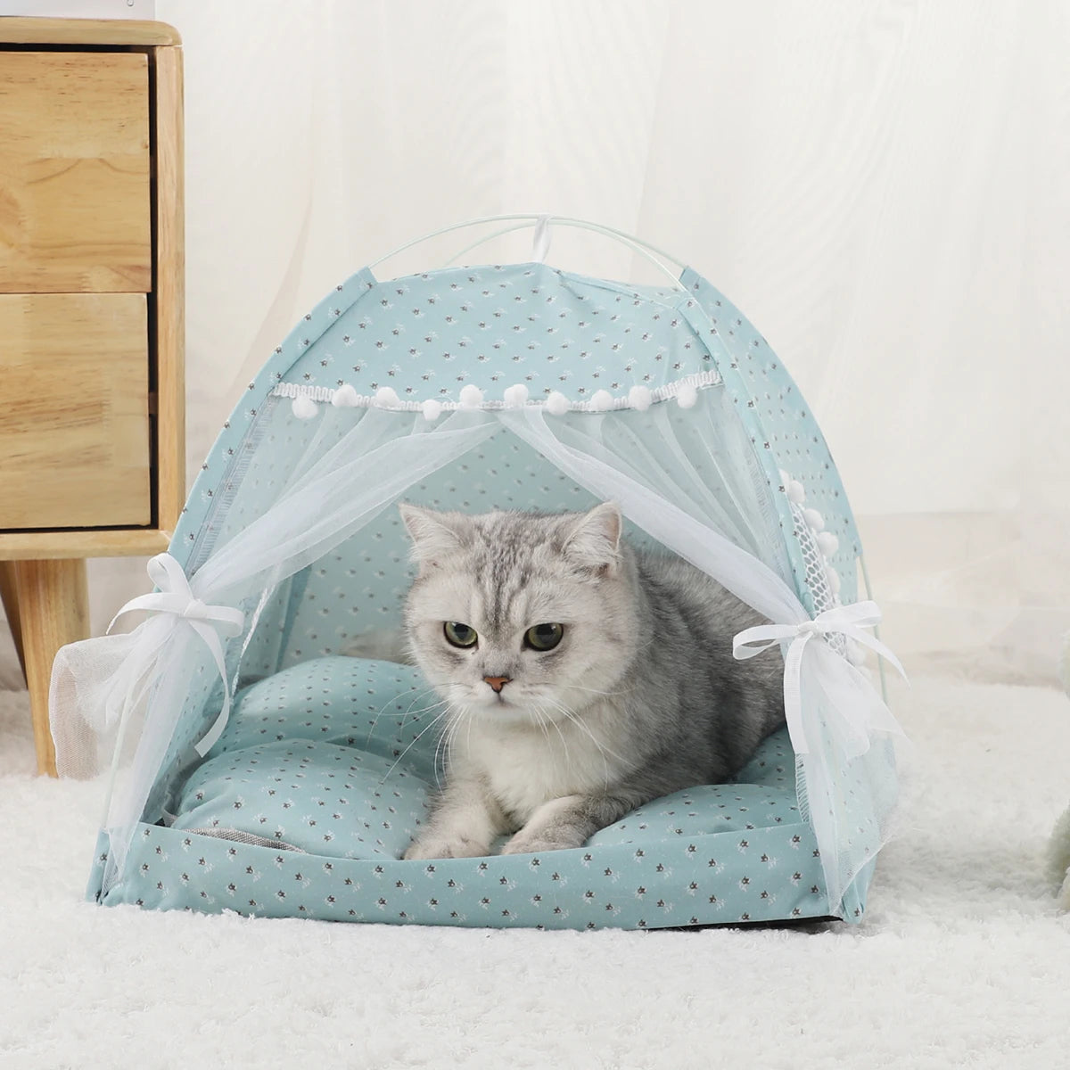 Warm Clamshell Cat Tent