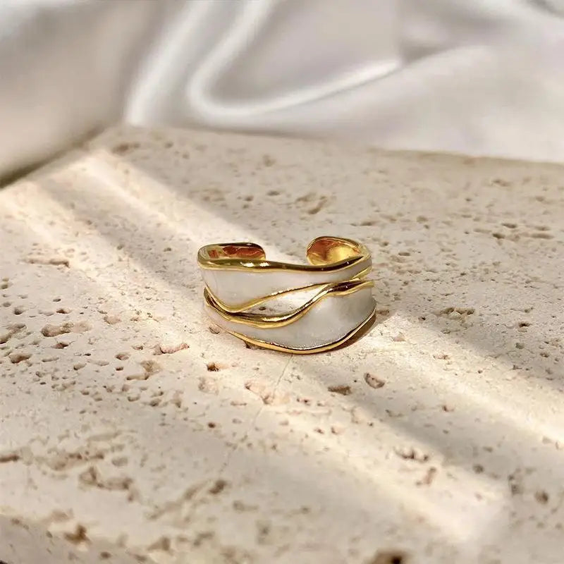Gold Oil Drip Ring