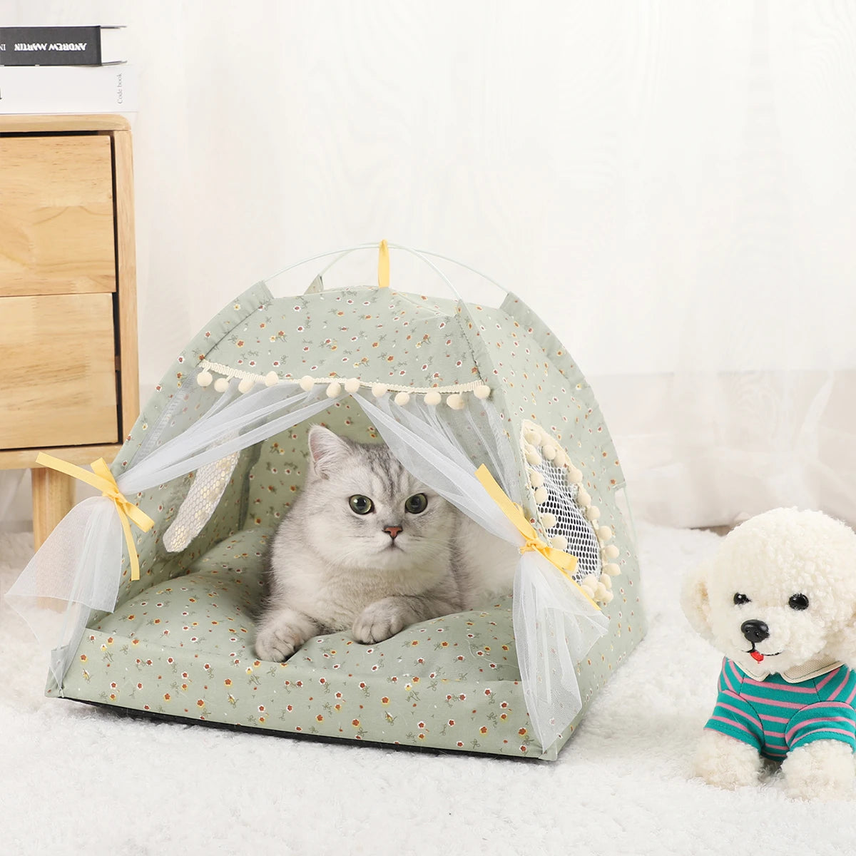 Warm Clamshell Cat Tent